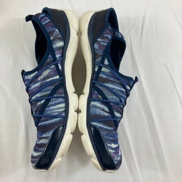 Womens Easy Spirit Relenie Camo Blue Sneaker Sandal 9.5 - Picture 2 of 9